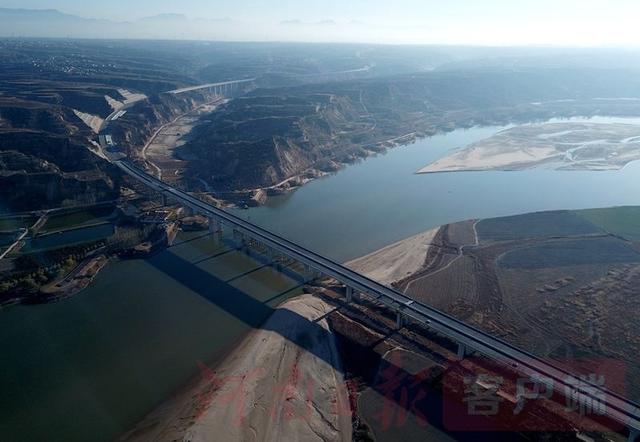 國道207孟州至偃(yan)師黃河大橋即(ji)将建成通車
