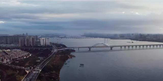 九龍湖(hu)大橋橋梁樁(zhuāng)基完成147根！西(xī)岸梁場正有(you)序施工