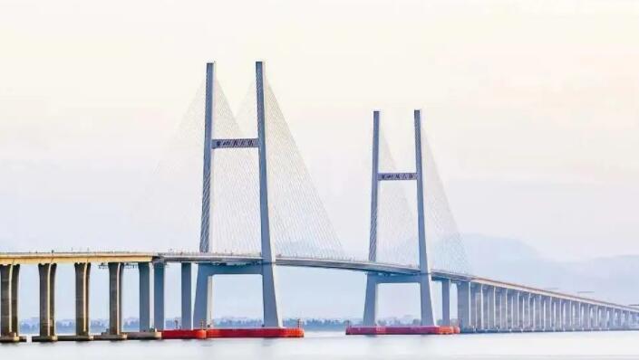 台州(zhōu)灣大橋及接線工(gōng)程順利通過竣工(gong)驗收