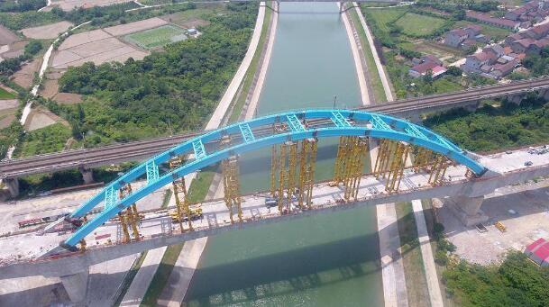 荊荊(jing)鐵路最(zuì)長橋梁(liang)江漢運(yun)河特大(da)橋建成(chéng)