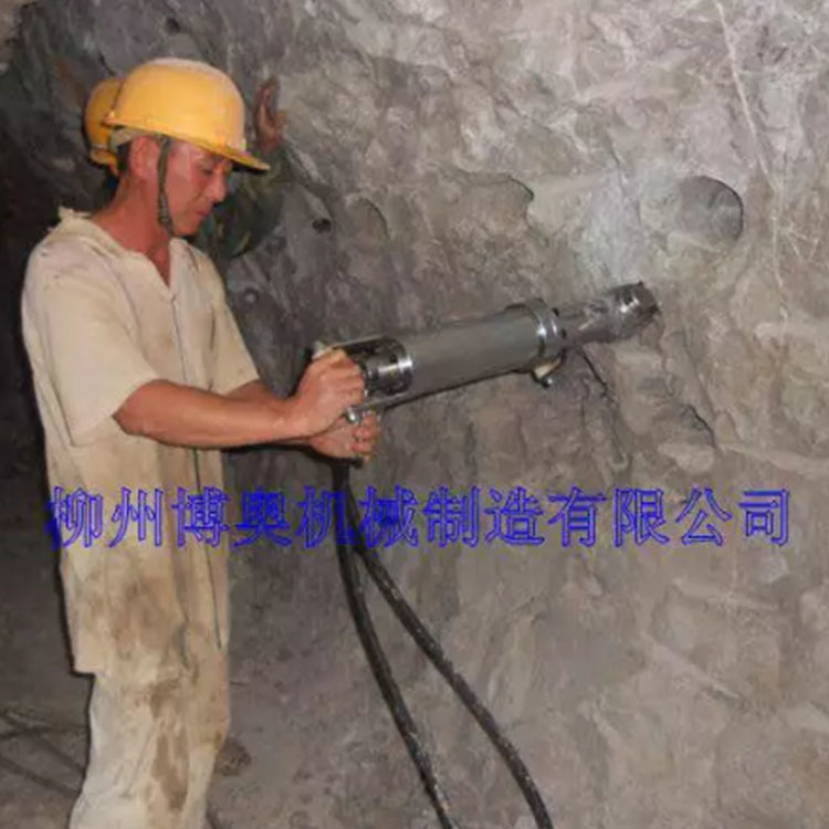 實用(yòng)的洞采液壓(yā)劈裂機