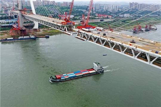 最後7.5米(mǐ)！白居寺長江(jiang)大橋将合龍(lóng)