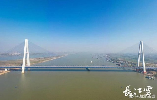 “最寬長江大橋(qiáo)”——武漢青山長江大(da)橋通車