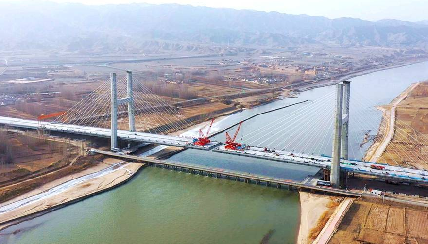 創甯夏四項紀(jì)錄！中衛下河沿黃(huang)河公路特大橋主(zhu)橋順利合龍