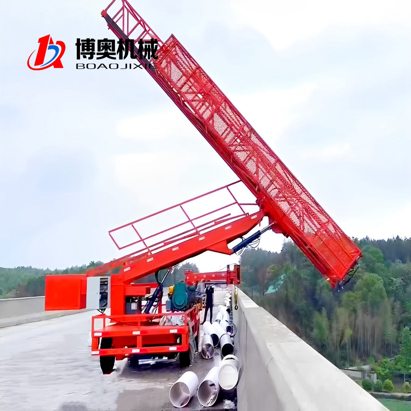 M60可跨(kuà)越防抛網的液壓(ya)橋梁排水管側邊(bian)安裝設備_檢修車(che)