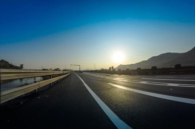 總投資約244億(yi) 遂川至大餘(yu)高速公路新(xin)建工程獲批(pī)複