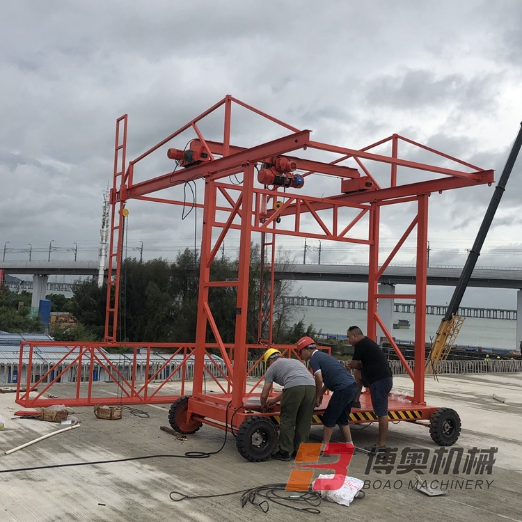 橋梁(liang)防撞牆護(hù)欄模闆安(ān)全施工車(che)