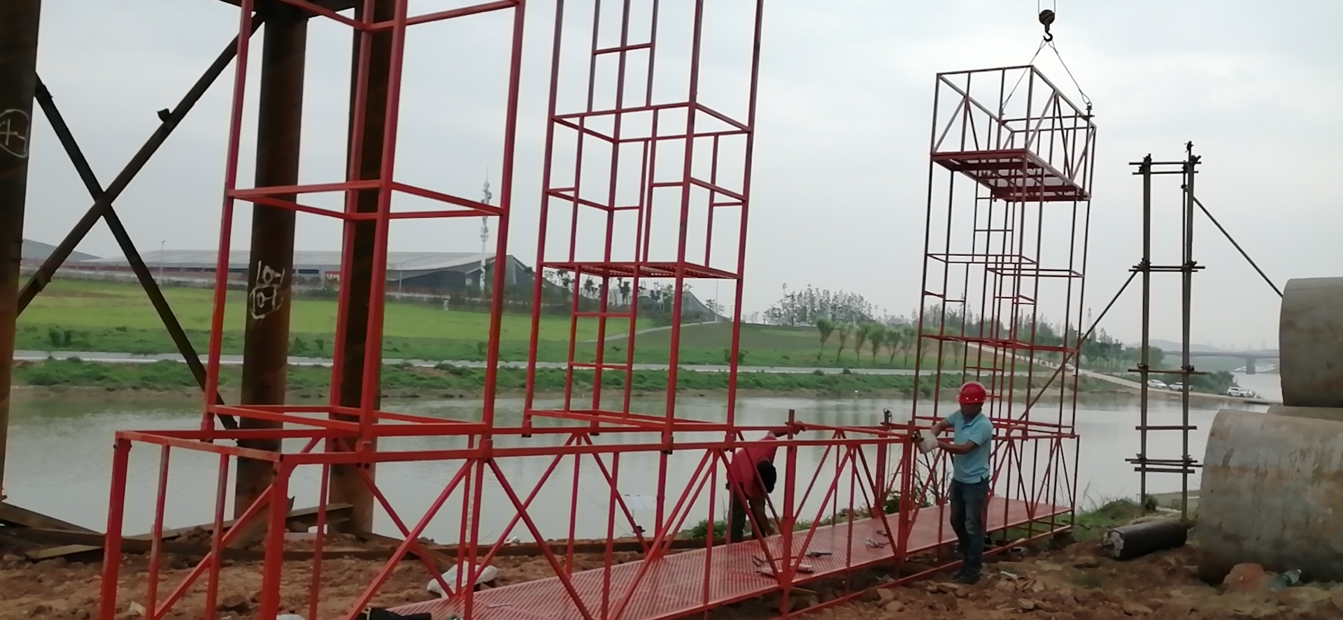 橋梁電動(dong)吊籃突發(fa)情況處理(lǐ)方法！