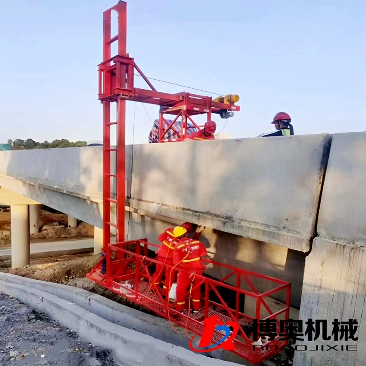 高架(jià)橋排水管道安(an)裝施工電動吊(diao)籃設備