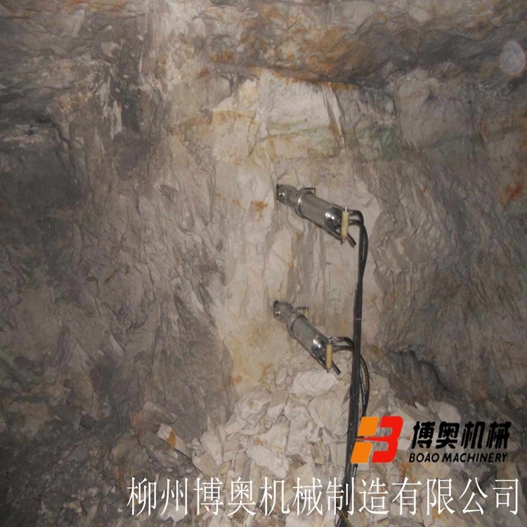 實用(yong)的洞采液壓(yā)劈裂機