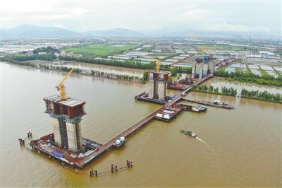 香(xiāng)海大橋工程(cheng)磨刀門特大(da)橋主航道橋(qiáo)主墩挂籃施(shī)工