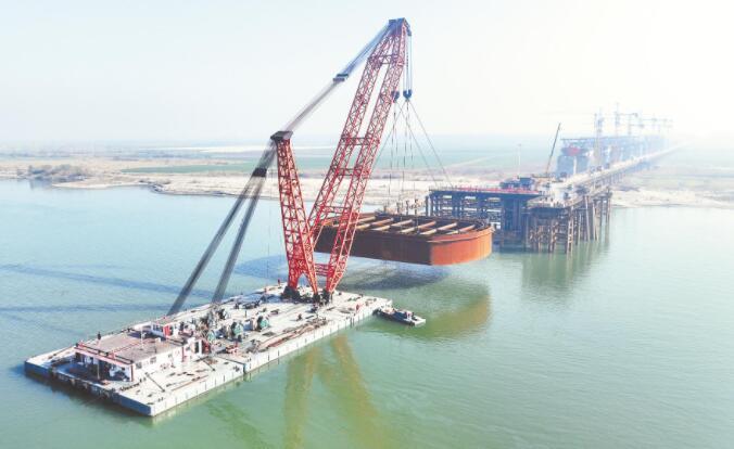 滬渝蓉高鐵(tiě)漢江特大橋進入(rù)下部結構施工