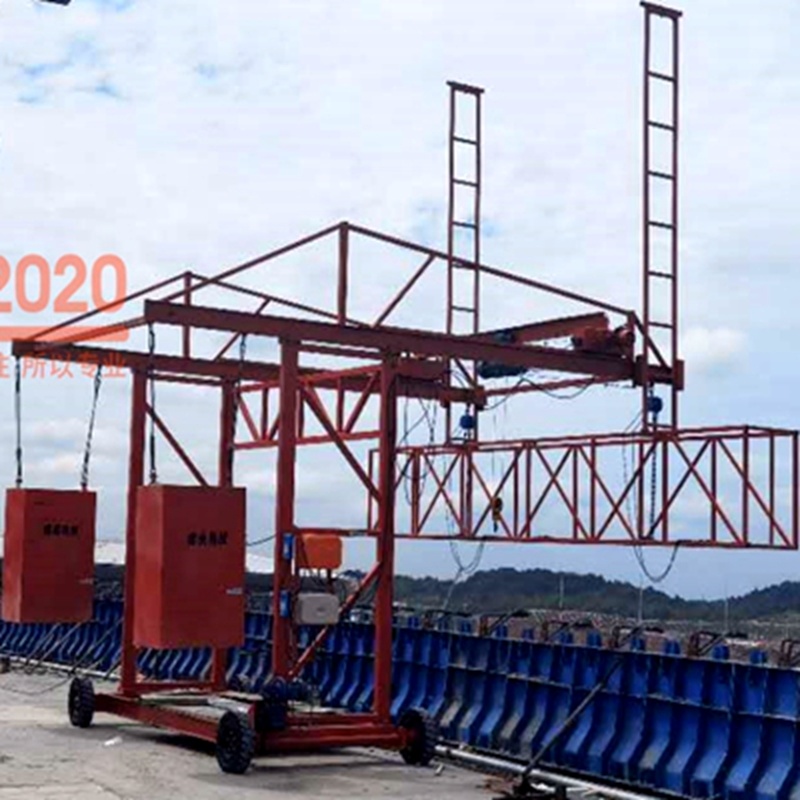 橋梁防撞(zhuàng)牆模闆台車安全(quan)施工